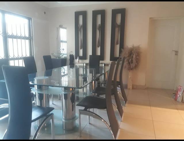 4 BEDROOM HOUSE FOR SALE IN ZINNIAVILLE